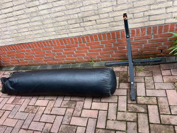 Bokszak met muurbeugel, Sport en Fitness, Boksen, Gebruikt, Bokszak, Ophalen