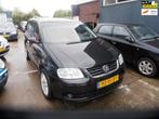 Volkswagen Touran 2.0-16V FSI Highline airco elek pak nap ap, Gebruikt, 4 cilinders, Zwart, Handgeschakeld