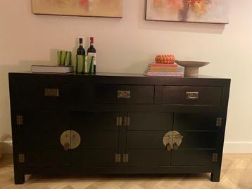 Chinees dressoir beschikbaar voor biedingen