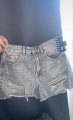 Stradivarius korte broek maat 38, Ophalen, Nieuw, W30 - W32 (confectie 38/40), Grijs