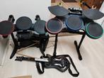 DEFECT 2x Guitar hero Drumstel en 1x gitaar, Spelcomputers en Games, Muziek, Gebruikt, 1 speler, Onbekend