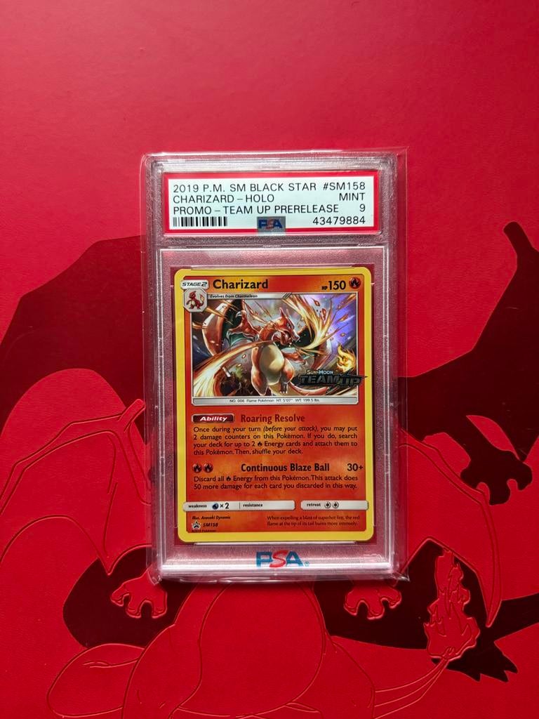 Charizard Holo Team Up PreRelease PSA 9 #SM158, Hobby en Vrije tijd, Verzamelkaartspellen | Pokémon, Ophalen of Verzenden, Nieuw
