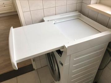 Tussen schap wasmachine droger beschikbaar voor biedingen