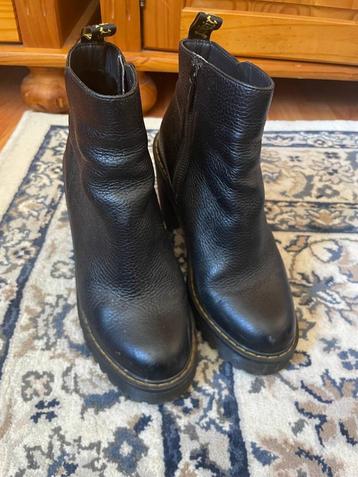 Dr. Martens Hakken Maat 38 beschikbaar voor biedingen