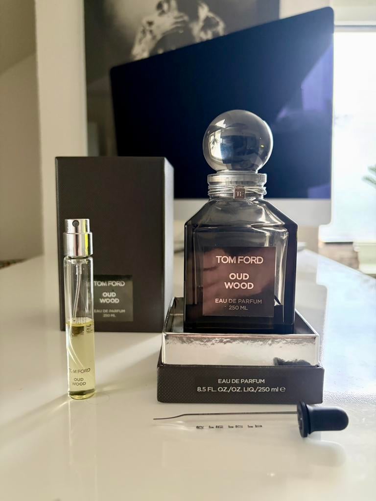 Tom Ford Oud Wood EDP 75/100 ml resterend, Sieraden, Tassen en Uiterlijk, Uiterlijk | Parfum, Ophalen of Verzenden, Zo goed als nieuw