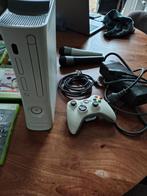 Xbox 360 wit met spelen microfoon en controle, Spelcomputers en Games, Spelcomputers | Xbox 360, 360 Pro of Premium, Ophalen of Verzenden