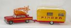 Dinky Toys France 882 Pinder set Peugeot 404 + caravan, Ophalen of Verzenden, Gebruikt, Auto, Dinky Toys