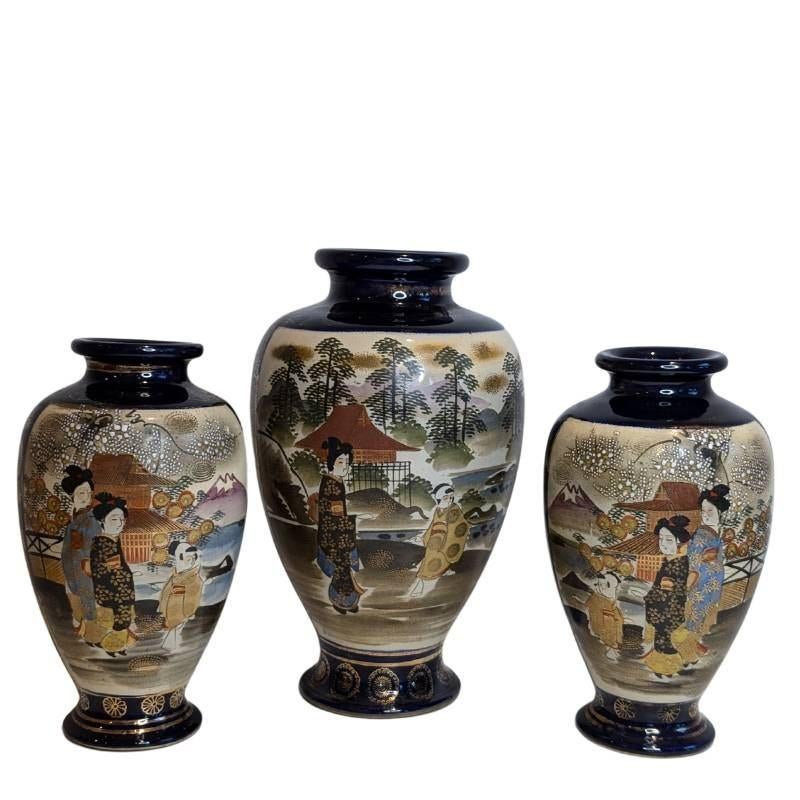 Set Japanse Satsuma vazen met handgeschilderde geisha scènes