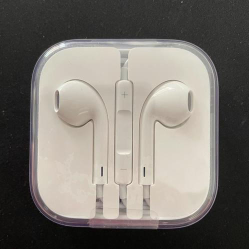 Apple EarPods met 3.5mm Jack aansluiting – Nieuw in gesealde, Telecommunicatie, Mobiele telefoons | Oordopjes, Nieuw, In gehoorgang (in-ear)