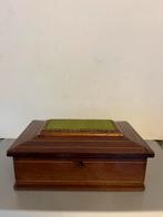 Antieke naaidoos van mahoniehout, Antiek en Kunst, Ophalen of Verzenden