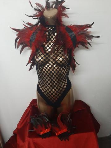 Gave veren lingerie set beschikbaar voor biedingen