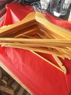 Houten kledinghangers - 30 stuks, Ophalen of Verzenden, Gebruikt, Hout, Kinderen en Volwassenen