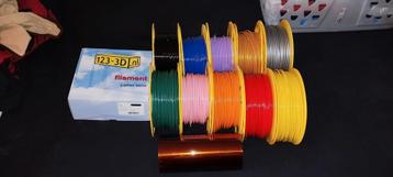 11 rollen Filament 2.85 PLA beschikbaar voor biedingen