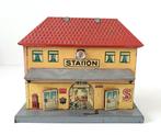 Antiek Johann Dister Blikken Trein Station made in Germany, Antiek en Kunst, Verzenden