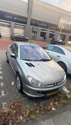 Peugeot 206 1.6 16V CC 2005 Grijs, Voorwielaandrijving, 4 cilinders, Cabriolet, 4 stoelen