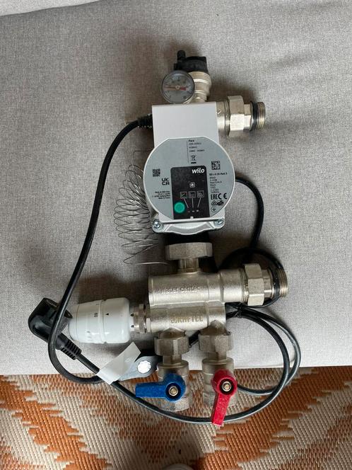 Nieuwe Mijbra pompset | Onderaansluiting, Doe-het-zelf en Verbouw, Verwarming en Radiatoren, Nieuw, 800 watt of meer, Minder dan 30 cm