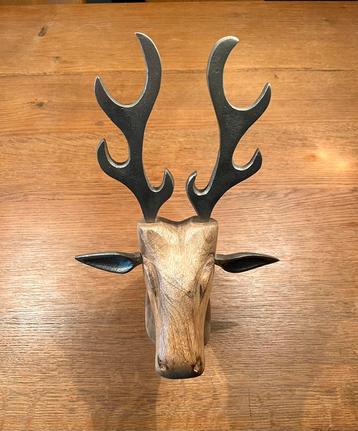 Mooie Houten HERTENKOP met Metalen oren en gewei beschikbaar voor biedingen
