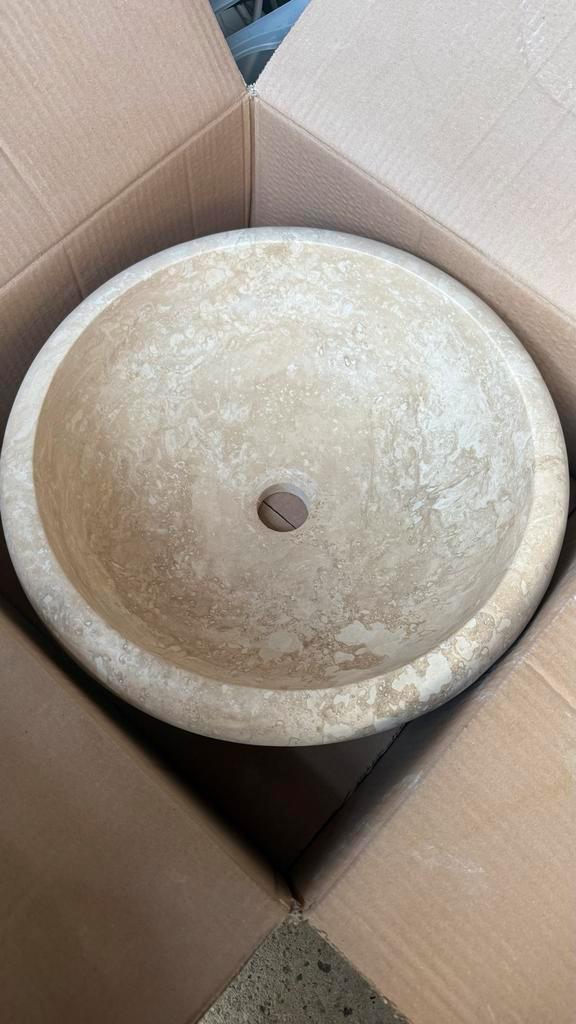 2 Nieuwe Travertijn Wastafels - Prachtige Natuursteen!, Doe-het-zelf en Verbouw, Sanitair, Nieuw, Wastafel, Steen, Ophalen