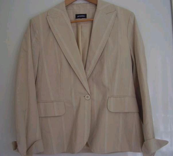 Prachtig jasje colbert Promiss 42 beige met subtiel streepje, Kleding | Dames, Jasjes, Kostuums en Pakken, Zo goed als nieuw, Jasje