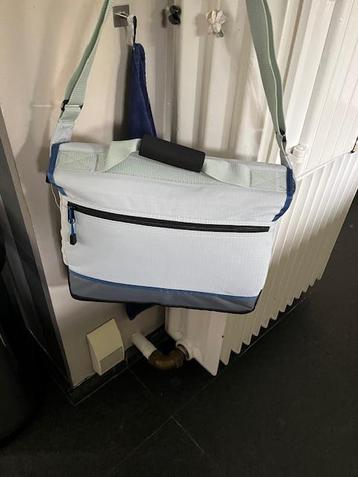 Laptop/kaartentas Blue Performance beschikbaar voor biedingen