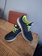 Adidas heren sneakers zwart/groen maat 43.5, Ophalen of Verzenden, Zo goed als nieuw, Schoenen