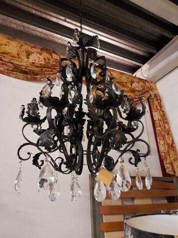 Mooie zwarte kroonluchter kandelaar met kristallen  beschikbaar voor biedingen