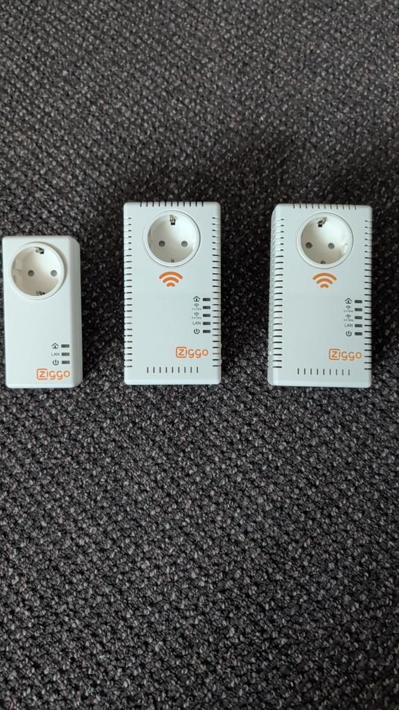 Ziggo Powerline adapters/Wifi Versterkers (3 stuks), Computers en Software, WiFi-versterkers, Gebruikt, Ophalen of Verzenden