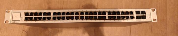 Ubiquiti UniFi Switch 48-poorts, Computers en Software, Netwerk switches, Zo goed als nieuw, Ophalen