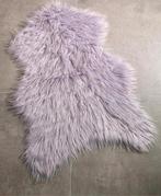 Fluffy vloerkleed / lila vacht ZGAN, Ophalen of Verzenden, Zo goed als nieuw