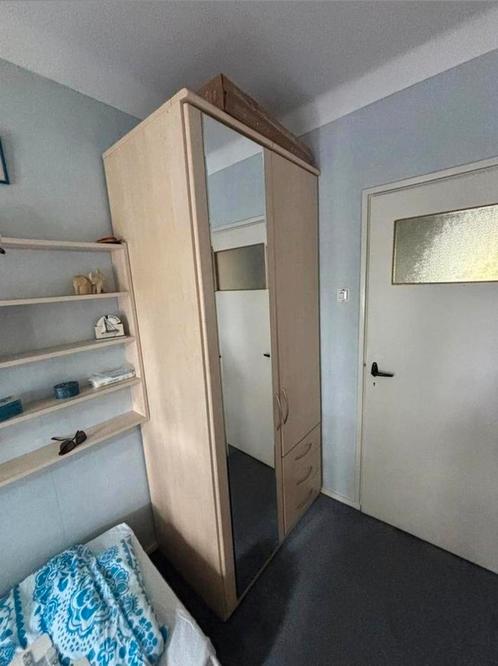 Splinternieuwe 2 deuren kledingkast met spiegel van HACO., Huis en Inrichting, Kasten | Kledingkasten, Zo goed als nieuw, 200 cm of meer