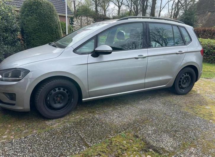 Winterbanden met stalen velg, VW Golf Sportsvan, Auto-onderdelen, Banden en Velgen, Banden en Velgen, Winterbanden, 16 inch, 205 mm