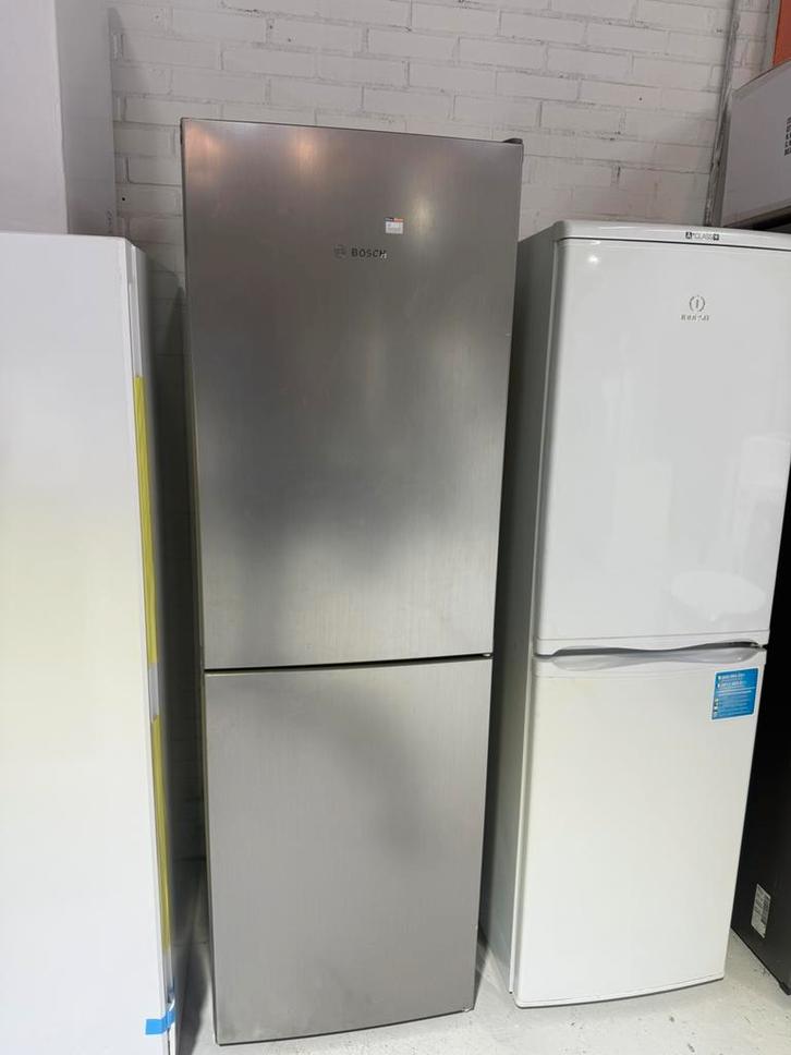 Bosch combi koelkast, Witgoed en Apparatuur, Koelkasten en IJskasten, Zo goed als nieuw, Met aparte vriezer, 200 liter of meer