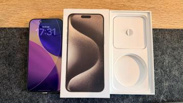 iPhone 15 pro max / Titanium / 256gb / in perfecte staat! beschikbaar voor biedingen