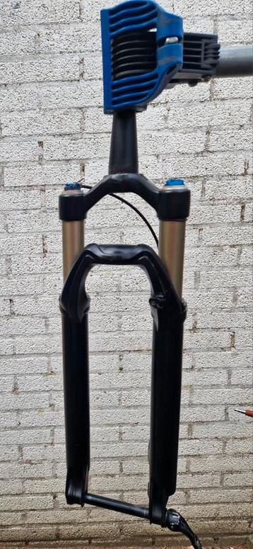 FOX EVOLUTION 32 FLOAT 27.5 100 Remote lockout, zeer netjes beschikbaar voor biedingen