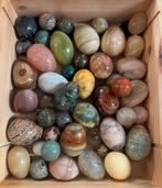 Kistje met halfedelstenen eieren en ballen, Ophalen of Verzenden, Mineraal