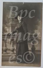 cdv fotokaart vrouw staand hoed 1910's, Verzamelen, Foto's en Prenten, Verzenden, Voor 1940, Gebruikt, Foto