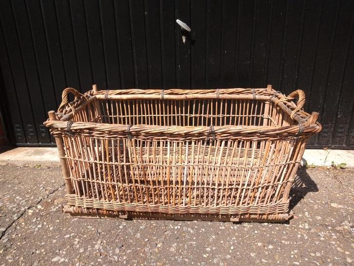 Super grote rieten mand, Huis en Inrichting, Woonaccessoires | Schalen en Manden, Gebruikt, Mand, Rechthoekig, Riet, Ophalen