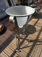 Bloempot Op Smeedijzeren Frame, Gebruikt, Rond, Ophalen of Verzenden, Minder dan 25 cm