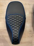 Vespa sprint/primavera zadel custom zwart met blauw, Ophalen of Verzenden