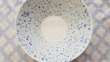 Ikea schaaltjes met blauwe spikkels beschikbaar voor biedingen