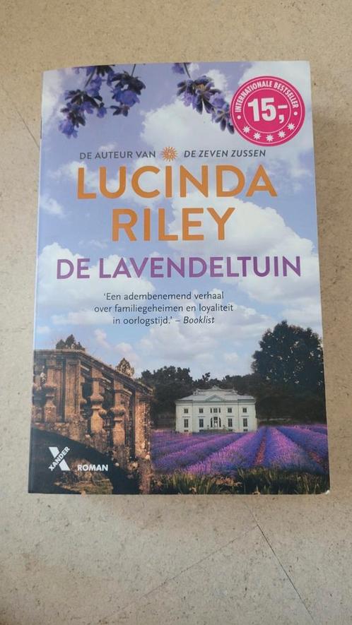 Lucinda Riley - De lavendeltuin, Boeken, Literatuur, Zo goed als nieuw, Nederland, Ophalen of Verzenden