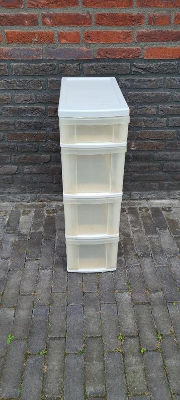 Kunststof ladekastje - cremekleur beschikbaar voor biedingen