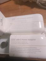 Apple 61W USB-C Power Adapter - 2 stuks, Ophalen of Verzenden, Zo goed als nieuw