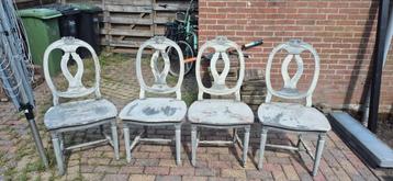 4 Vintage Stoelen - Opknappers beschikbaar voor biedingen