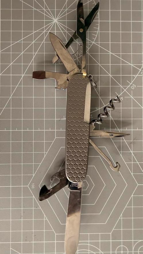 Victorinox Climber met Titanium alloy scales, Caravans en Kamperen, Kampeergereedschap, Gebruikt, Ophalen of Verzenden