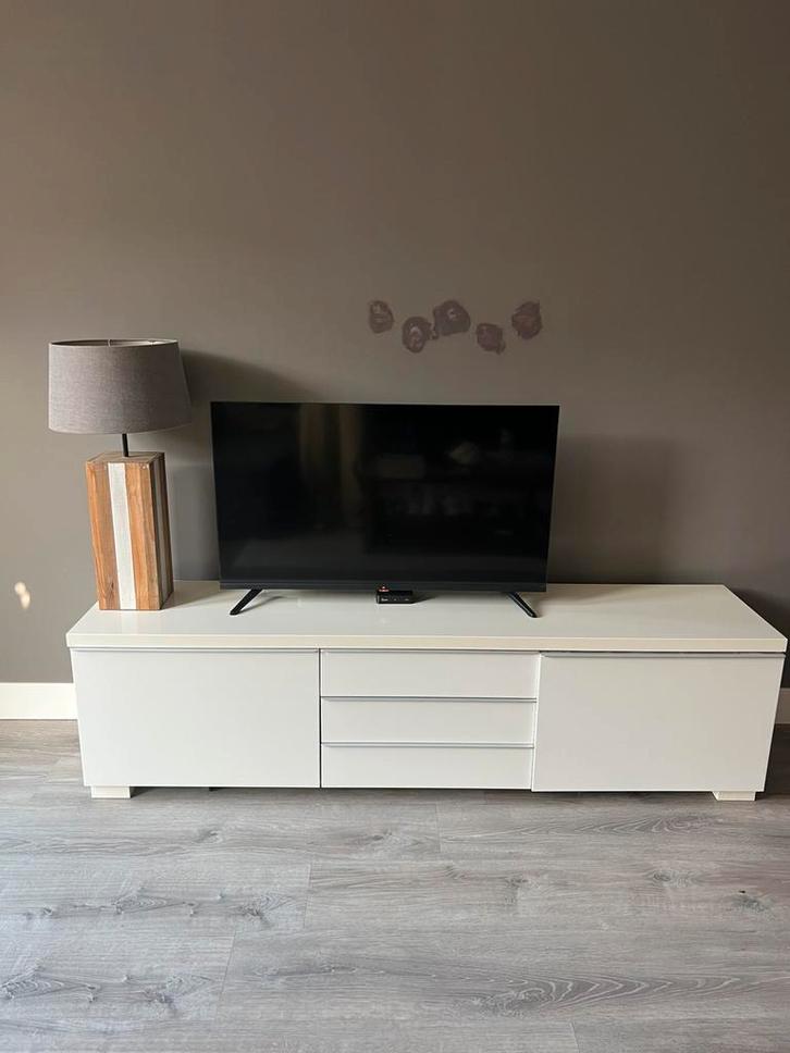 Tv meubel Besta van Ikea, Huis en Inrichting, Kasten | Televisiemeubels, Zo goed als nieuw, Minder dan 100 cm, 25 tot 50 cm, Ophalen