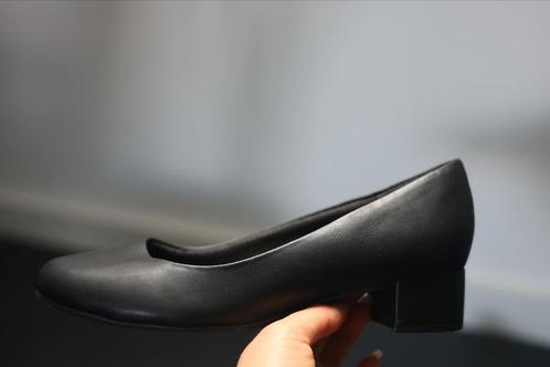 Zwarte Piccadilly Pumps Maat 37, Kleding | Dames, Schoenen, Zo goed als nieuw, Pumps, Zwart, Ophalen of Verzenden
