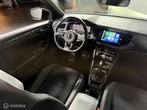 Volkswagen T-Roc 1.5 TSI 2X R-LINE | PANO | APP CNNCT |BEATS, 4 cilinders, 150 pk, Bedrijf, 1248 kg
