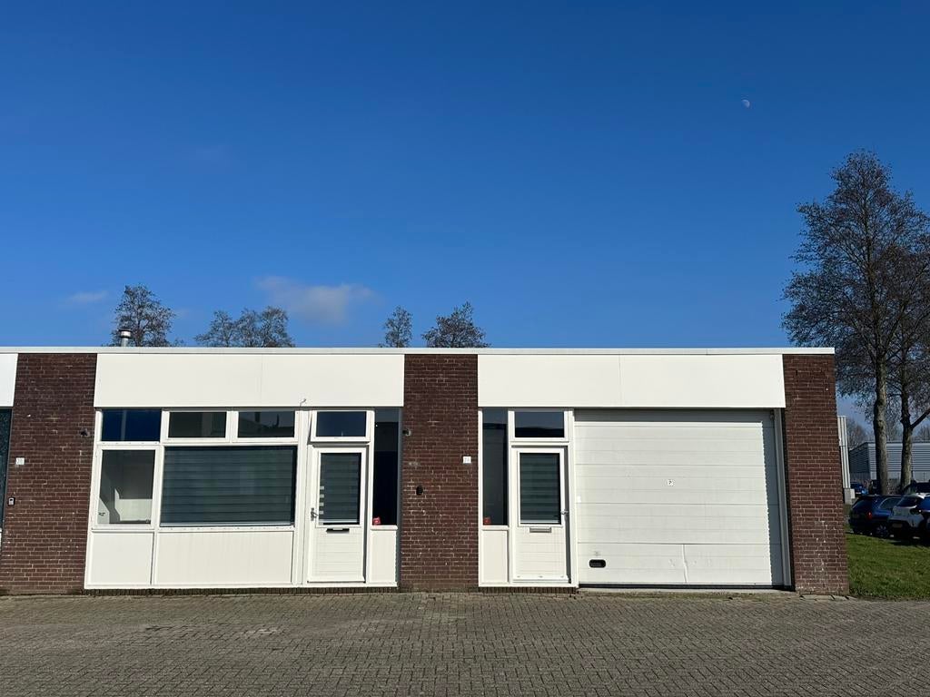Te huur bedrijfsunit met kantoor in Emmeloord 125 m2, Bedrijfsruimte