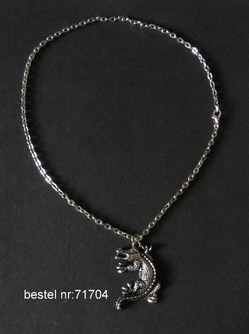 Krokodil hanger aan mooie ketting 48 cm krokodil  45x30 mm, Sieraden, Tassen en Uiterlijk, Kettingen, Nieuw, Overige materialen